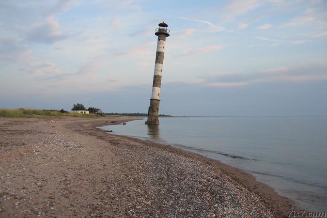Photo of Kiipsaar lighthouse in the sea