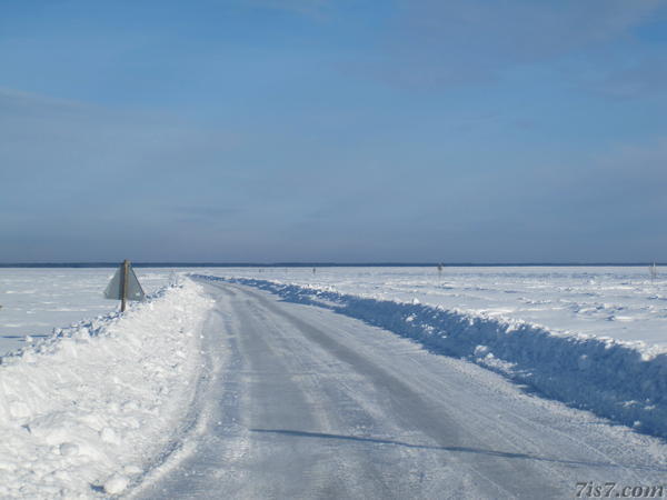Ice road to Hiiumaa