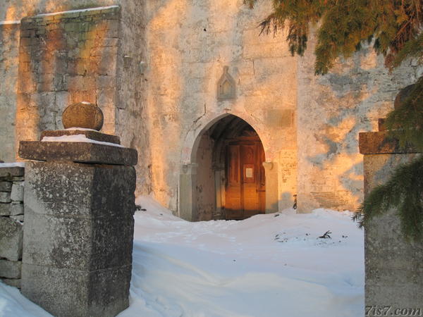 Kaarma church entrance