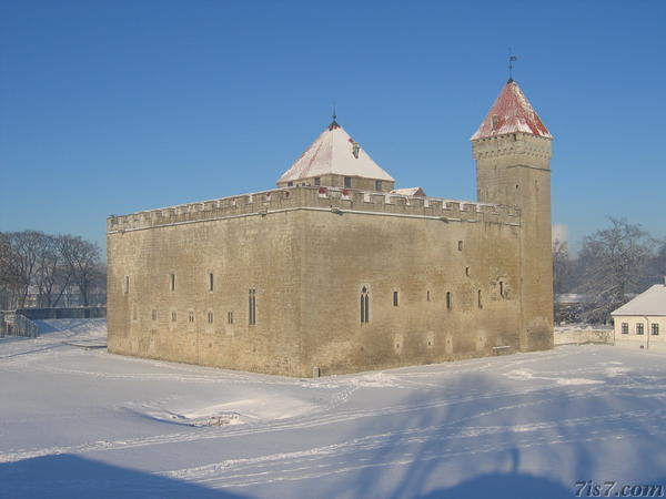 Photo of Kuressaare Castle in
winter