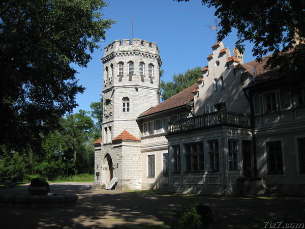 Maarjamäe castle