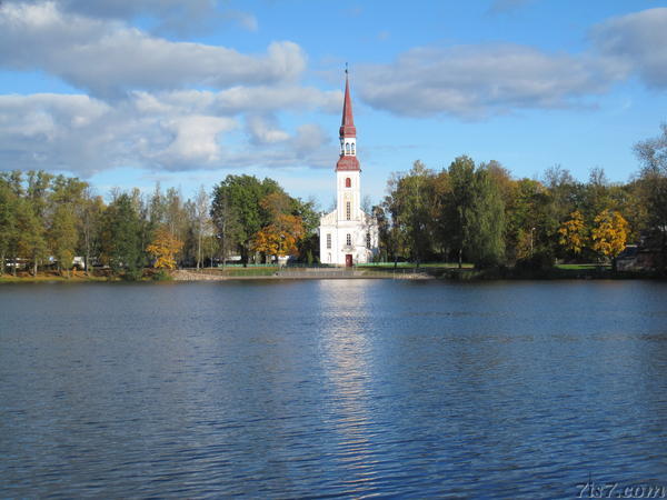 Räpina church in early autumn