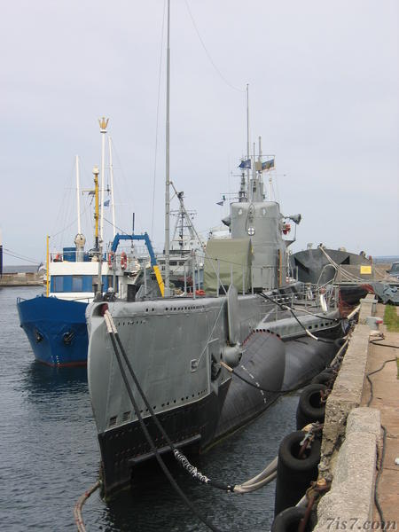 Submarine Lembit front