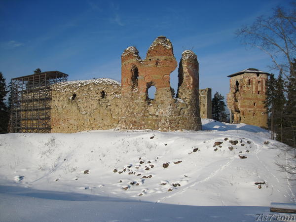 Vahtseliina castle ruins in the winter of 2012