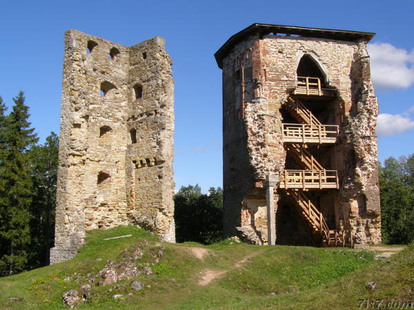 Vastseliina castle ruins tower in 2009