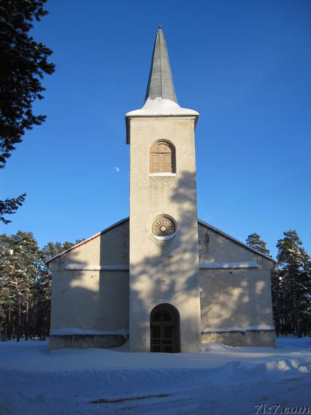 Emmaste church in winter