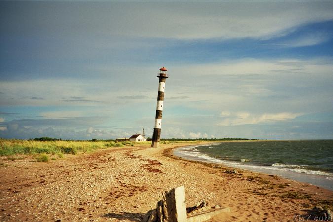 Kiipsaare lighthouse on the beach in 1997, Photo