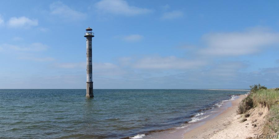 Photo of Kiipsaar lighthouse in the sea.