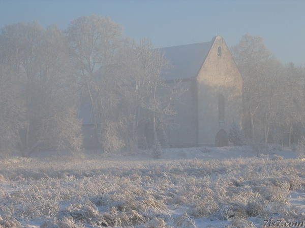 Karja church in winter mist