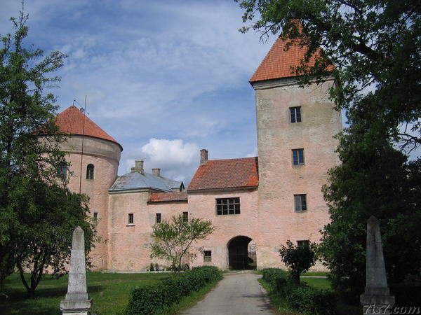 Koluvere Castle viewed from bridge