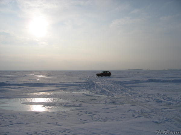 Driving on lake Peipsi