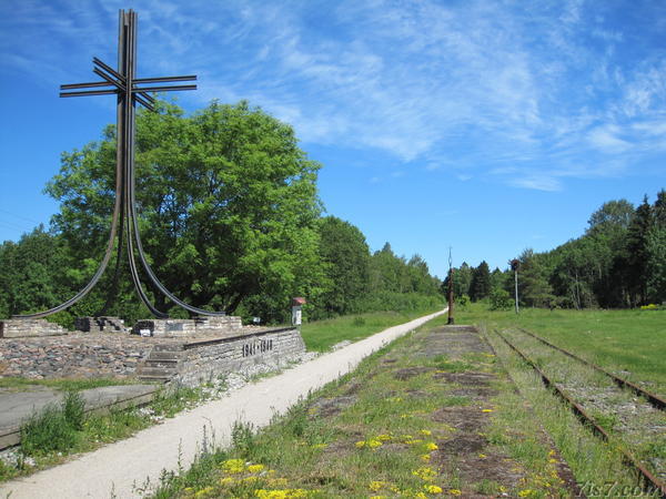 Risti station monument