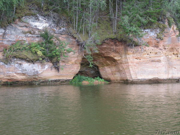 Saesaar reservoir cave