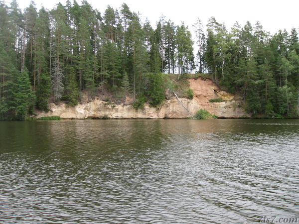 Saesaar reservoir cliff