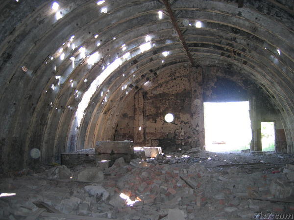 Uniküla bombed out hanger