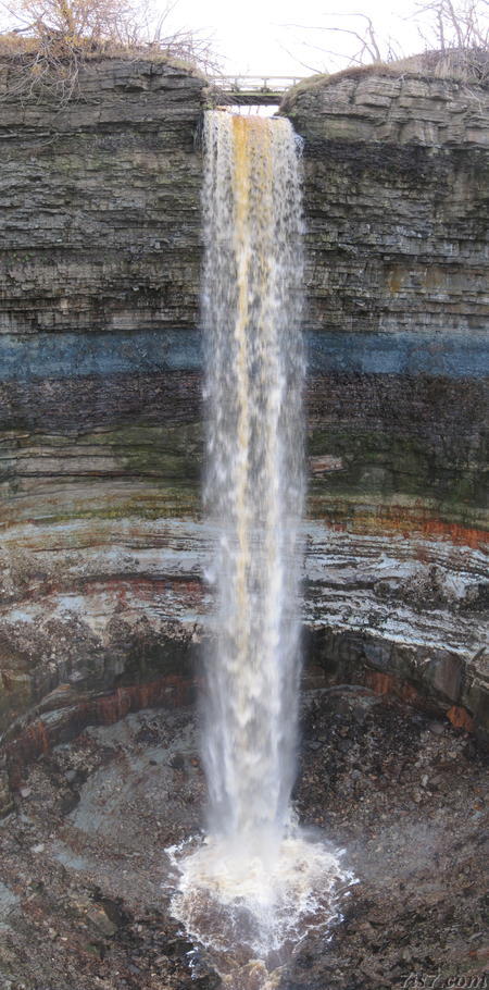 Valaste Waterfall