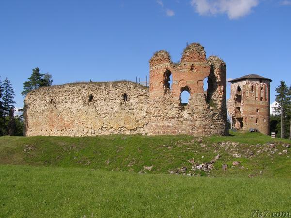 Vastseliina castle ruins in 2009