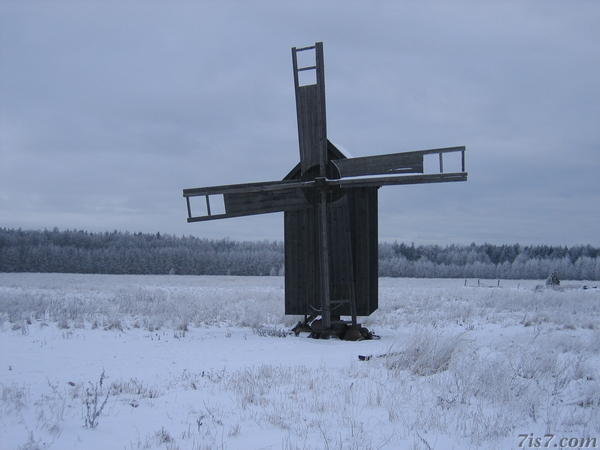 Rälby windmill in the snow.