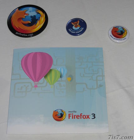 Gifts from Mozilla - CD and Buttons